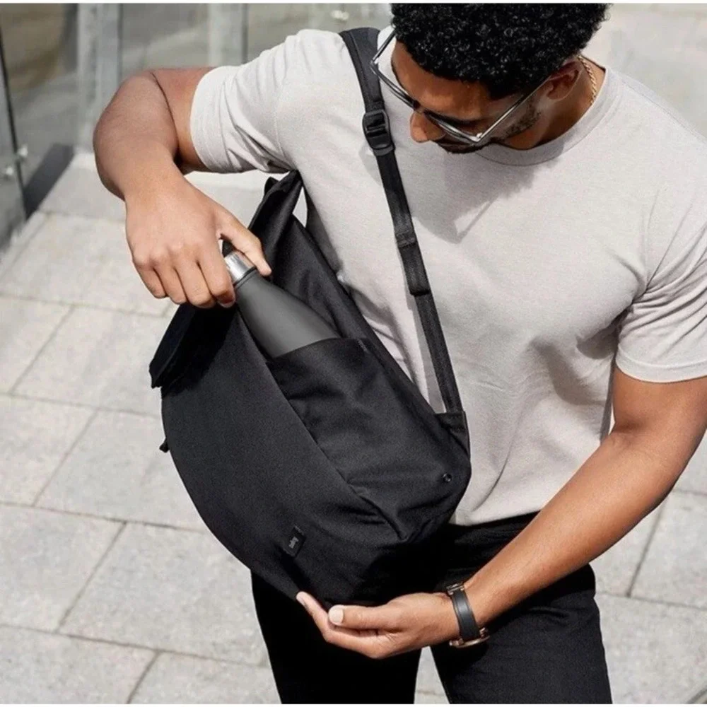 Bellroy Melbourne Backpack Black Laptop 18L Magsnap Closure Travel Work Pockets